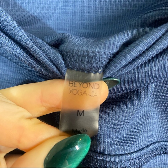 Beyond Yoga Navy Spacedye Blue Leggings Medium Cropped - Picture 5 of 7